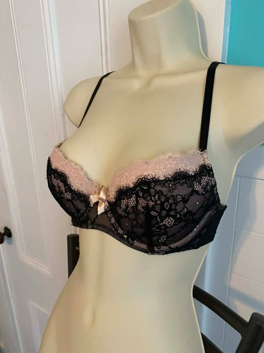 Adore Me lace push up bra 34C